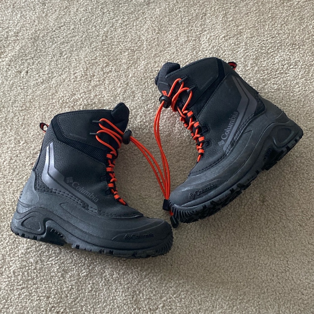 Columbia Boys' Bugaboot IV Boots - Black/State Orange